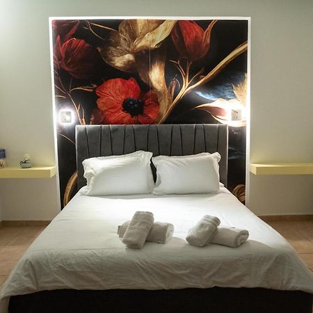 Ferienwohnung The Whole Packet A5 Center With Parking Larissa Exterior foto